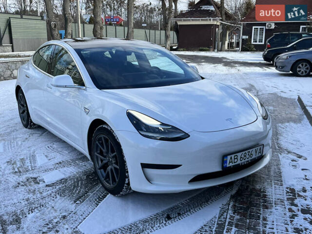 Белый Тесла Модель 3, объемом двигателя 0 л и пробегом 63 тыс. км за 19500 $, фото 32 на Automoto.ua