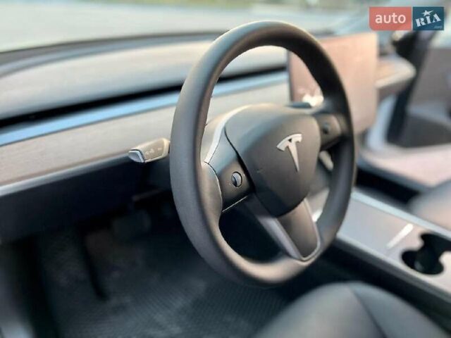 Белый Тесла Модель 3, объемом двигателя 0 л и пробегом 65 тыс. км за 17200 $, фото 7 на Automoto.ua