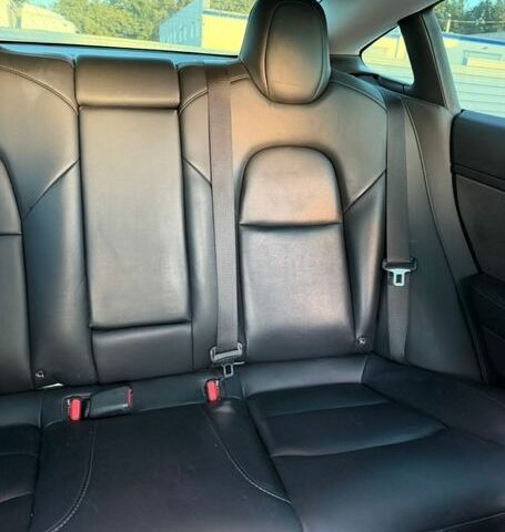 Белый Тесла Модель 3, объемом двигателя 0 л и пробегом 223 тыс. км за 12200 $, фото 7 на Automoto.ua