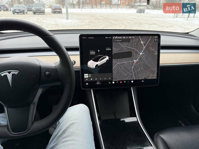 Белый Тесла Модель 3, объемом двигателя 0 л и пробегом 227 тыс. км за 14000 $, фото 24 на Automoto.ua