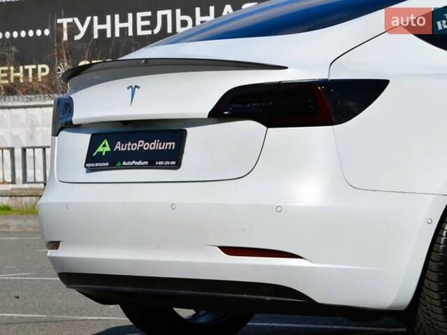 Білий Тесла Модель 3, об'ємом двигуна 0 л та пробігом 65 тис. км за 20500 $, фото 14 на Automoto.ua
