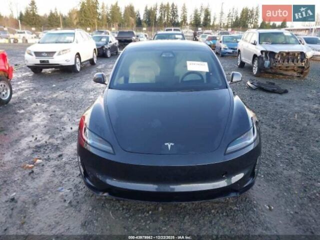 Белый Тесла Модель 3, объемом двигателя 1.98 л и пробегом 22 тыс. км за 16000 $, фото 4 на Automoto.ua