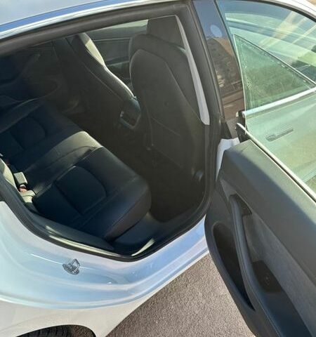 Білий Тесла Модель 3, об'ємом двигуна 0 л та пробігом 53 тис. км за 20000 $, фото 13 на Automoto.ua