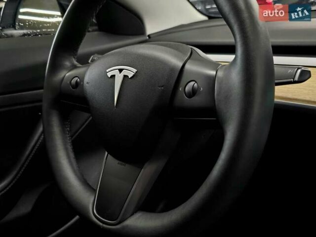 Білий Тесла Модель 3, об'ємом двигуна 0 л та пробігом 218 тис. км за 18499 $, фото 19 на Automoto.ua