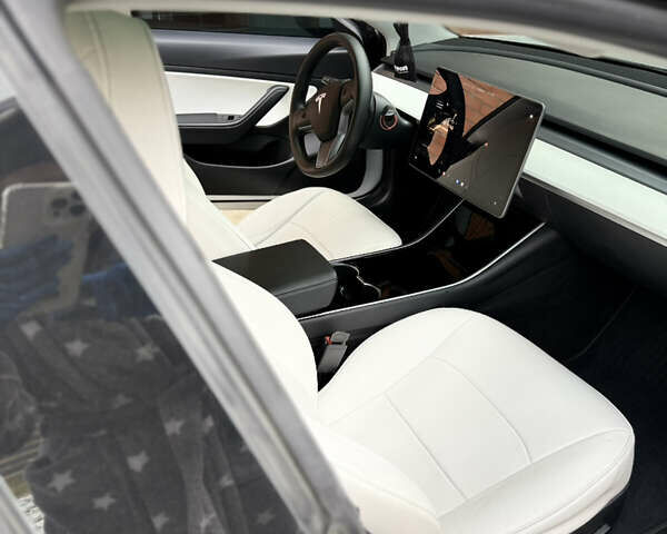 Белый Тесла Модель 3, объемом двигателя 0 л и пробегом 99 тыс. км за 22400 $, фото 14 на Automoto.ua