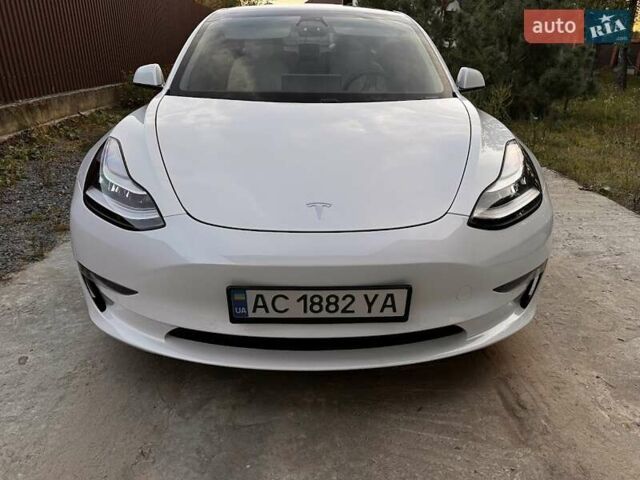 Белый Тесла Модель 3, объемом двигателя 0 л и пробегом 54 тыс. км за 21600 $, фото 1 на Automoto.ua