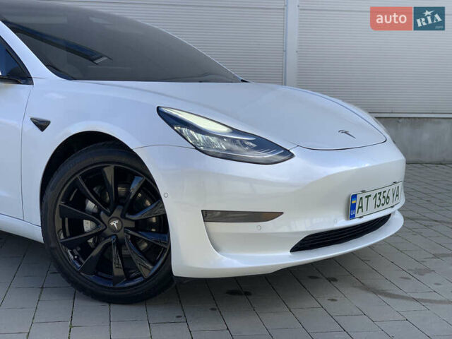 Тесла Модель 3 2020 у Івано-Франківську на Automoto.ua Білий Тесла Модель 3, об'ємом двигуна 0 л та пробігом 145 тис. км за 14850 $, фото 12 на Automoto.ua