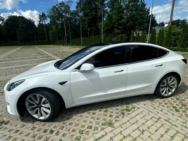 Белый Тесла Модель 3, объемом двигателя 0 л и пробегом 100 тыс. км за 17600 $, фото 35 на Automoto.ua