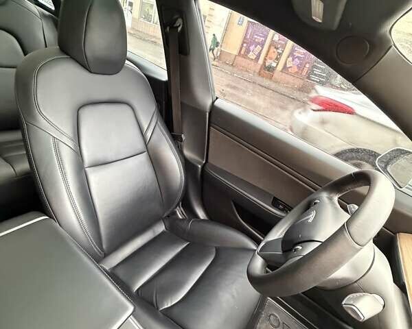 Білий Тесла Модель 3, об'ємом двигуна 0 л та пробігом 55 тис. км за 21800 $, фото 16 на Automoto.ua