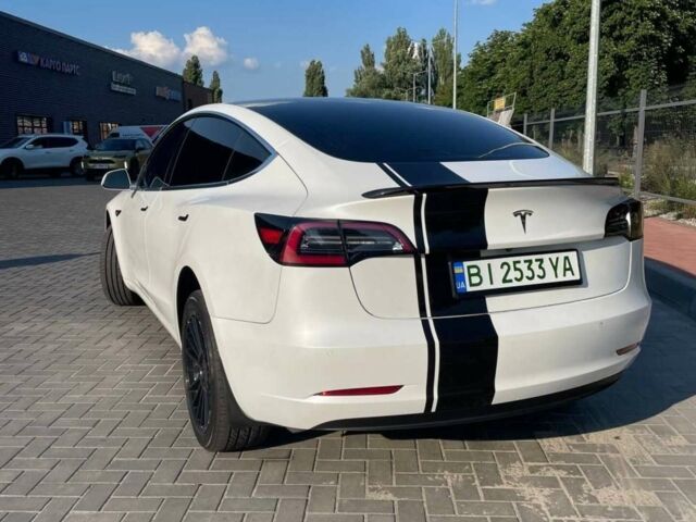 Белый Тесла Модель 3, объемом двигателя 0 л и пробегом 58 тыс. км за 24400 $, фото 4 на Automoto.ua