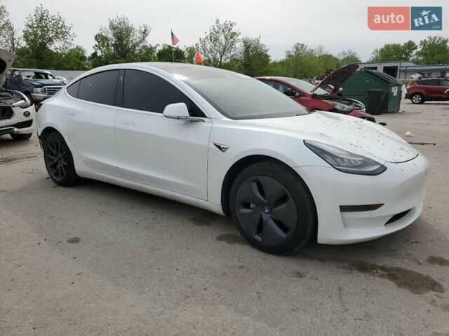 Белый Тесла Модель 3, объемом двигателя 0 л и пробегом 55 тыс. км за 3000 $, фото 3 на Automoto.ua