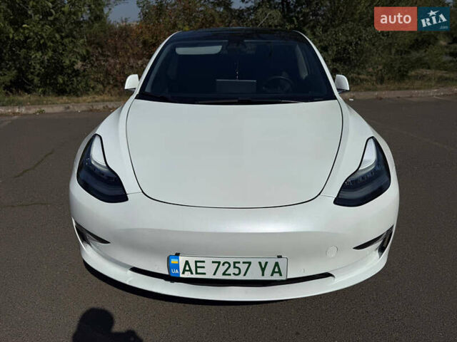 Білий Тесла Модель 3, об'ємом двигуна 0 л та пробігом 96 тис. км за 18800 $, фото 10 на Automoto.ua