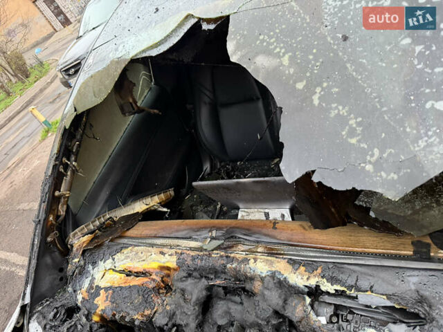 Білий Тесла Модель 3, об'ємом двигуна 0 л та пробігом 79 тис. км за 10000 $, фото 2 на Automoto.ua