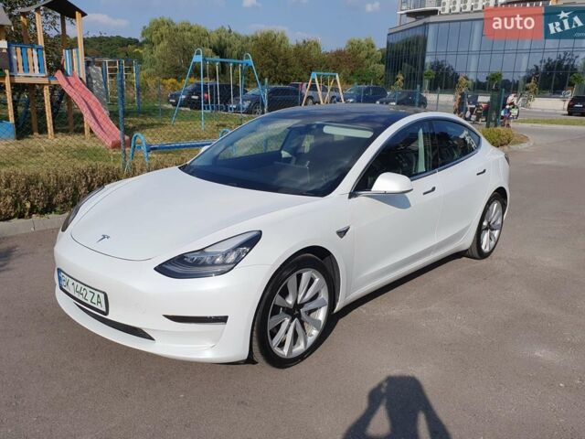 Білий Тесла Модель 3, об'ємом двигуна 0 л та пробігом 102 тис. км за 20700 $, фото 30 на Automoto.ua