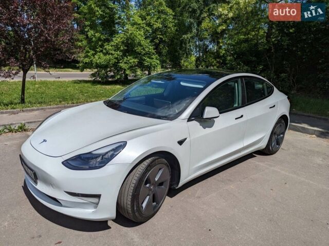Білий Тесла Модель 3, об'ємом двигуна 0 л та пробігом 68 тис. км за 18300 $, фото 2 на Automoto.ua