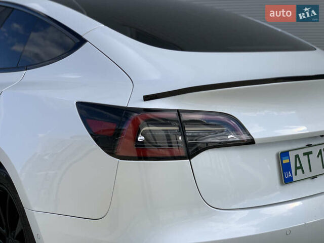 Тесла Модель 3 2020 у Івано-Франківську на Automoto.ua Білий Тесла Модель 3, об'ємом двигуна 0 л та пробігом 145 тис. км за 14850 $, фото 68 на Automoto.ua
