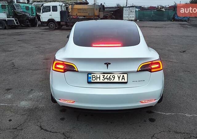 Белый Тесла Модель 3, объемом двигателя 0 л и пробегом 43 тыс. км за 25000 $, фото 25 на Automoto.ua