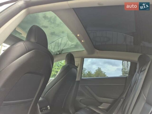 Белый Тесла Модель 3, объемом двигателя 0 л и пробегом 79 тыс. км за 15550 $, фото 61 на Automoto.ua