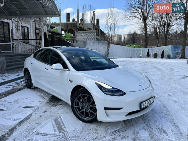Белый Тесла Модель 3, объемом двигателя 0 л и пробегом 63 тыс. км за 19500 $, фото 28 на Automoto.ua