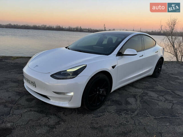 Білий Тесла Модель 3, об'ємом двигуна 0 л та пробігом 56 тис. км за 19150 $, фото 13 на Automoto.ua
