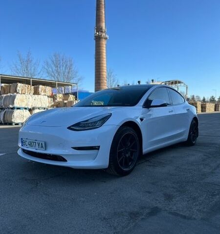 Белый Тесла Модель 3, объемом двигателя 0 л и пробегом 168 тыс. км за 13900 $, фото 15 на Automoto.ua
