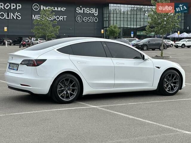 Білий Тесла Модель 3, об'ємом двигуна 0 л та пробігом 59 тис. км за 22500 $, фото 33 на Automoto.ua