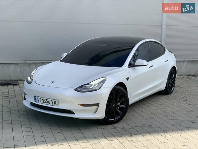 Тесла Модель 3 2020 у Івано-Франківську на Automoto.ua Білий Тесла Модель 3, об'ємом двигуна 0 л та пробігом 145 тис. км за 14850 $, фото 39 на Automoto.ua