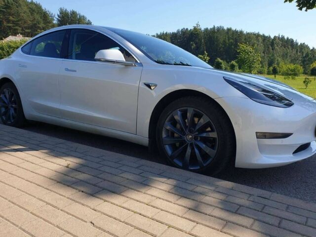 Белый Тесла Модель 3, объемом двигателя 0 л и пробегом 82 тыс. км за 11200 $, фото 2 на Automoto.ua