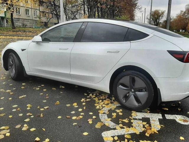 Белый Тесла Модель 3, объемом двигателя 0 л и пробегом 73 тыс. км за 11397 $, фото 11 на Automoto.ua