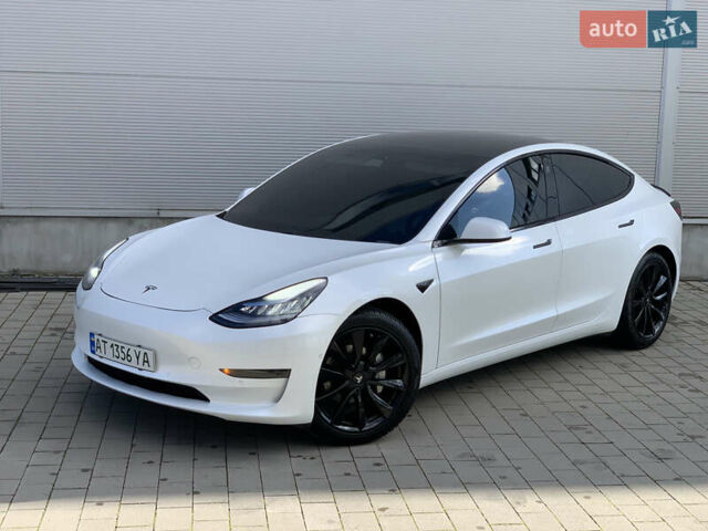 Тесла Модель 3 2020 у Івано-Франківську на Automoto.ua Білий Тесла Модель 3, об'ємом двигуна 0 л та пробігом 145 тис. км за 14850 $, фото 37 на Automoto.ua