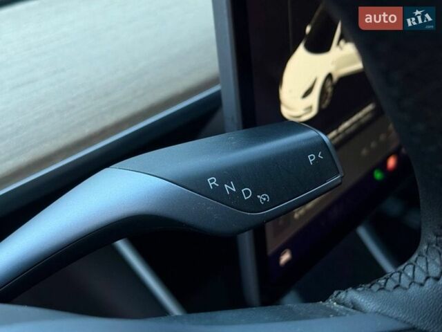 Белый Тесла Модель 3, объемом двигателя 0 л и пробегом 84 тыс. км за 15500 $, фото 27 на Automoto.ua