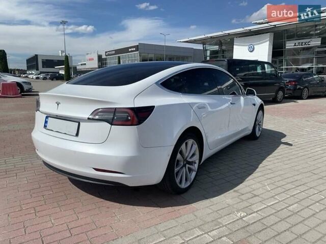 Білий Тесла Модель 3, об'ємом двигуна 0 л та пробігом 87 тис. км за 16400 $, фото 2 на Automoto.ua