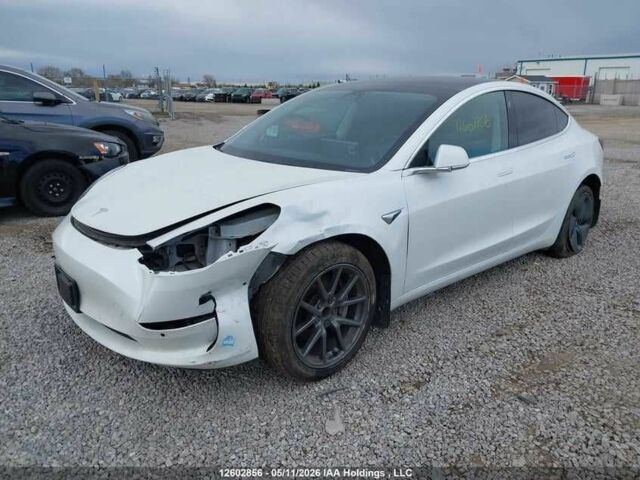 Білий Тесла Модель 3, об'ємом двигуна 0 л та пробігом 141 тис. км за 11000 $, фото 1 на Automoto.ua