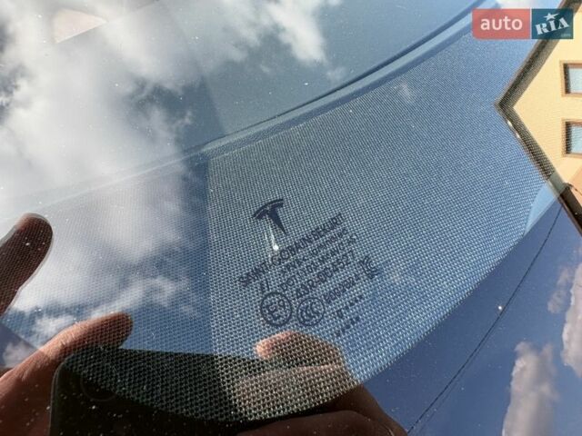 Белый Тесла Модель 3, объемом двигателя 0 л и пробегом 54 тыс. км за 17500 $, фото 18 на Automoto.ua