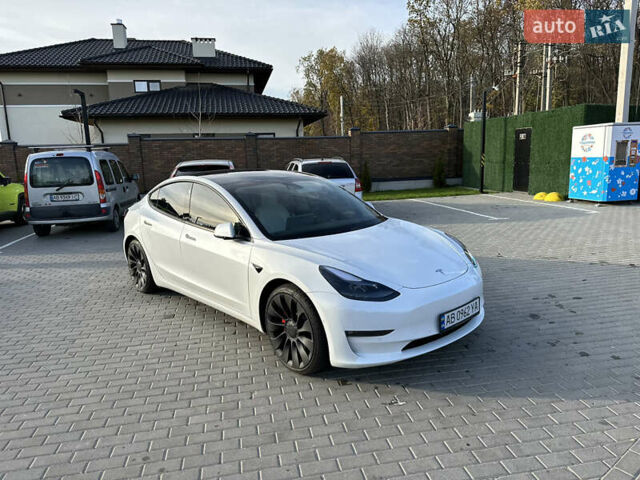 Білий Тесла Модель 3, об'ємом двигуна 0 л та пробігом 77 тис. км за 28999 $, фото 26 на Automoto.ua