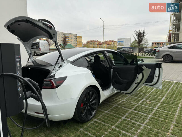 Білий Тесла Модель 3, об'ємом двигуна 0 л та пробігом 65 тис. км за 35000 $, фото 7 на Automoto.ua
