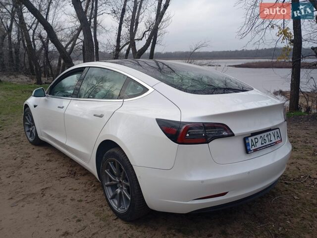 Белый Тесла Модель 3, объемом двигателя 0 л и пробегом 77 тыс. км за 19000 $, фото 8 на Automoto.ua