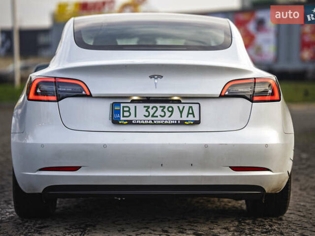 Білий Тесла Модель 3, об'ємом двигуна 0 л та пробігом 104 тис. км за 15000 $, фото 8 на Automoto.ua