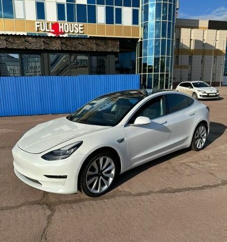 Білий Тесла Модель 3, об'ємом двигуна 0 л та пробігом 53 тис. км за 20000 $, фото 3 на Automoto.ua
