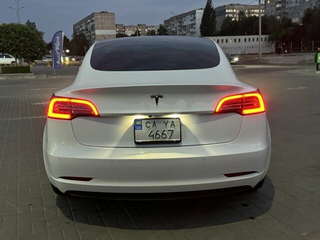 Белый Тесла Модель 3, объемом двигателя 0 л и пробегом 90 тыс. км за 17900 $, фото 2 на Automoto.ua