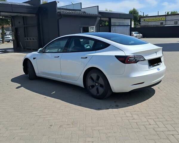 Тесла Модель 3 2020 в Ивано-Франковске на Automoto.ua Белый Тесла Модель 3, объемом двигателя 0 л и пробегом 105 тыс. км за 20950 $, фото 6 на Automoto.ua