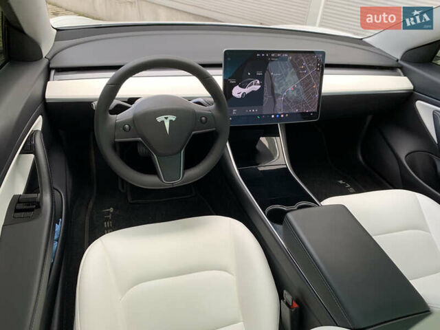Тесла Модель 3 2020 у Івано-Франківську на Automoto.ua Білий Тесла Модель 3, об'ємом двигуна 0 л та пробігом 145 тис. км за 14850 $, фото 115 на Automoto.ua