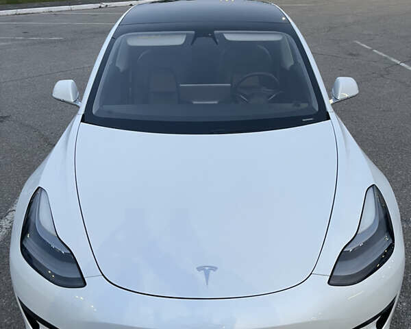 Белый Тесла Модель 3, объемом двигателя 0 л и пробегом 50 тыс. км за 20900 $, фото 4 на Automoto.ua
