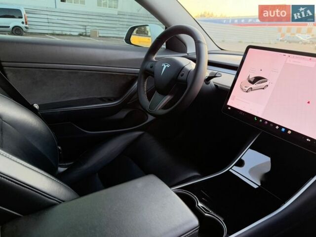 Белый Тесла Модель 3, объемом двигателя 0 л и пробегом 223 тыс. км за 12200 $, фото 15 на Automoto.ua