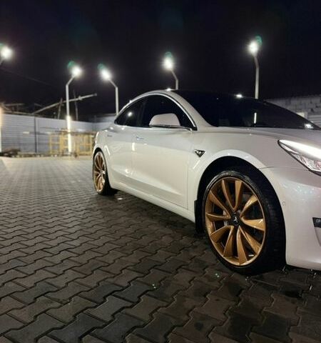 Білий Тесла Модель 3, об'ємом двигуна 0 л та пробігом 58 тис. км за 18800 $, фото 13 на Automoto.ua