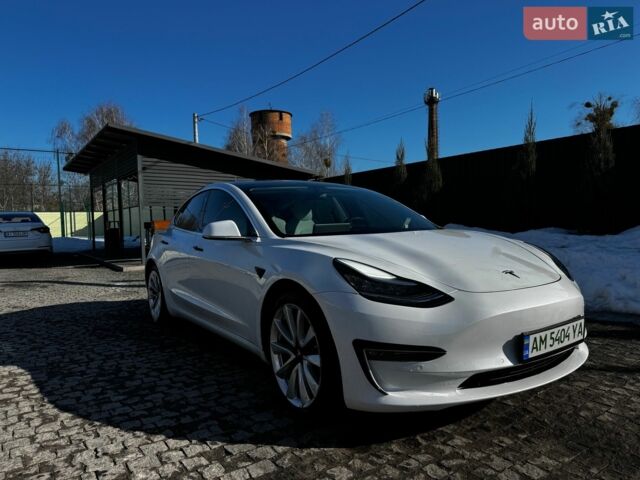 Белый Тесла Модель 3, объемом двигателя 0 л и пробегом 71 тыс. км за 17900 $, фото 4 на Automoto.ua
