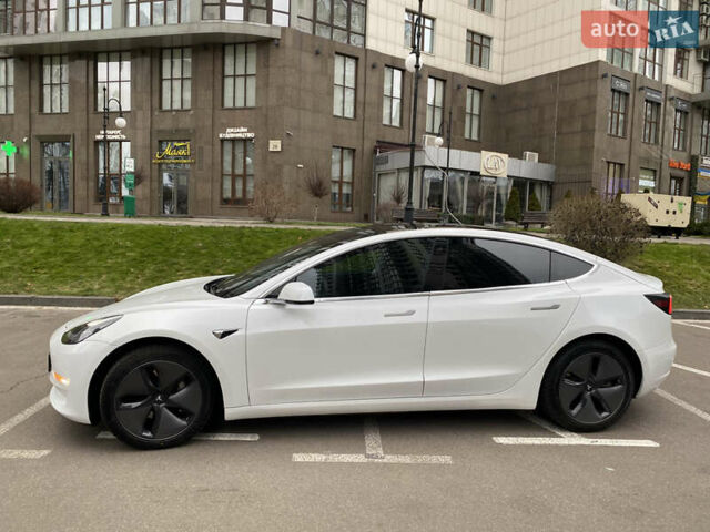 Белый Тесла Модель 3, объемом двигателя 0 л и пробегом 155 тыс. км за 21500 $, фото 2 на Automoto.ua