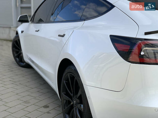 Тесла Модель 3 2020 у Івано-Франківську на Automoto.ua Білий Тесла Модель 3, об'ємом двигуна 0 л та пробігом 145 тис. км за 14850 $, фото 69 на Automoto.ua