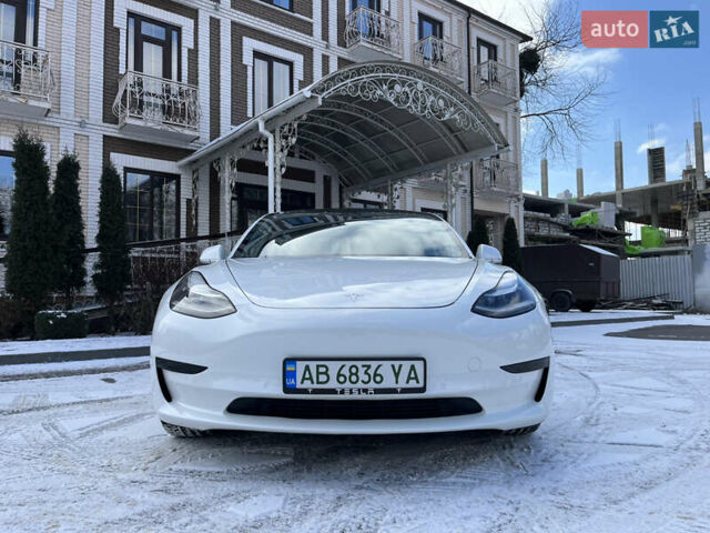 Белый Тесла Модель 3, объемом двигателя 0 л и пробегом 63 тыс. км за 19500 $, фото 9 на Automoto.ua