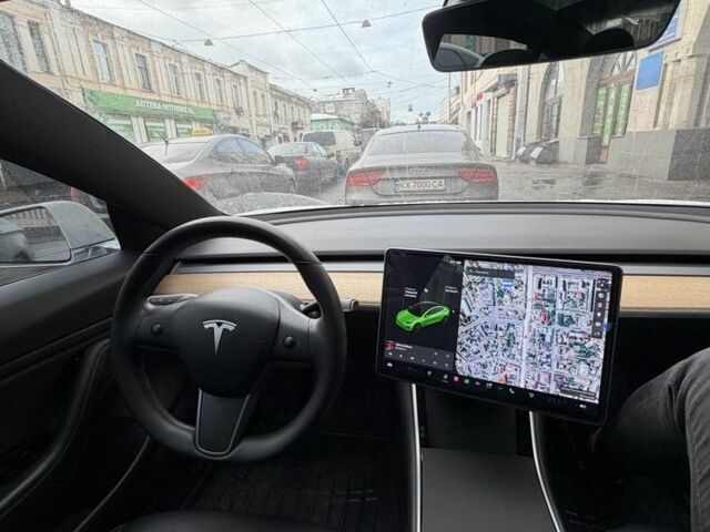 Білий Тесла Модель 3, об'ємом двигуна 0 л та пробігом 55 тис. км за 21800 $, фото 5 на Automoto.ua